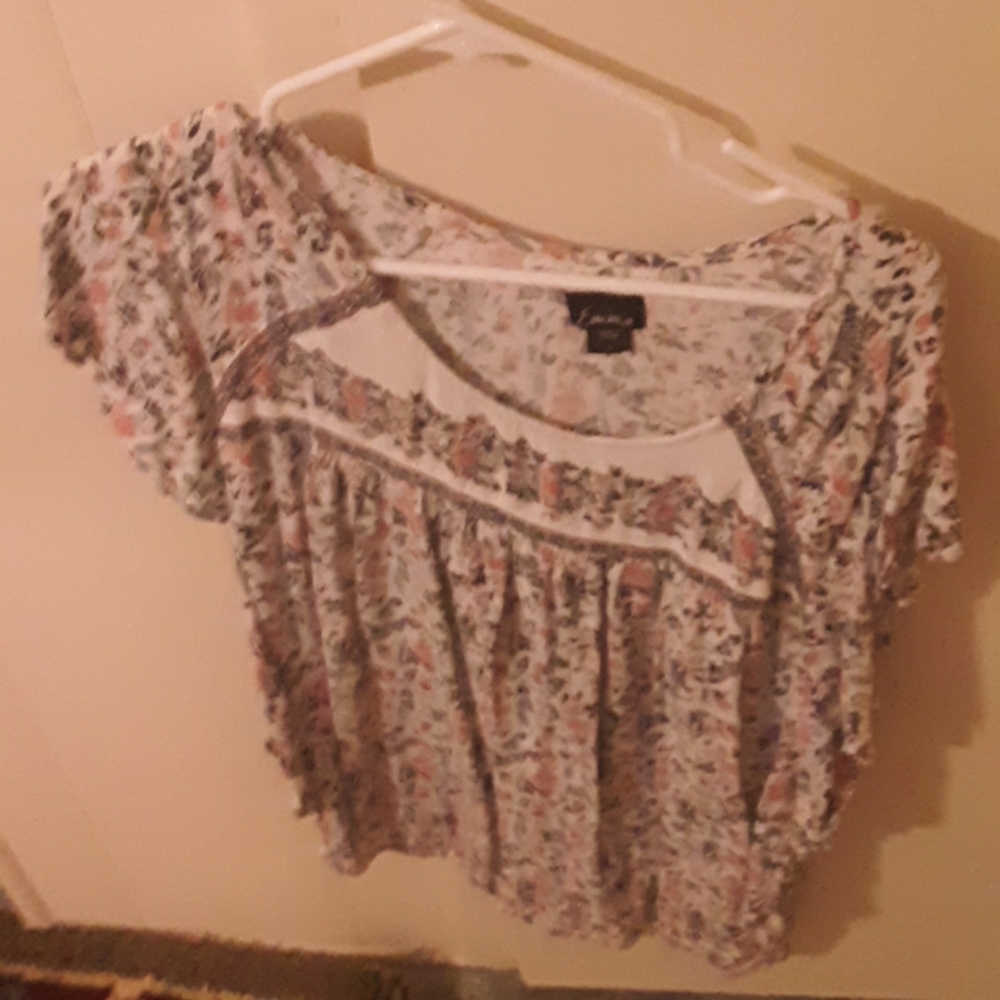 Simply emma brand floral print blouse